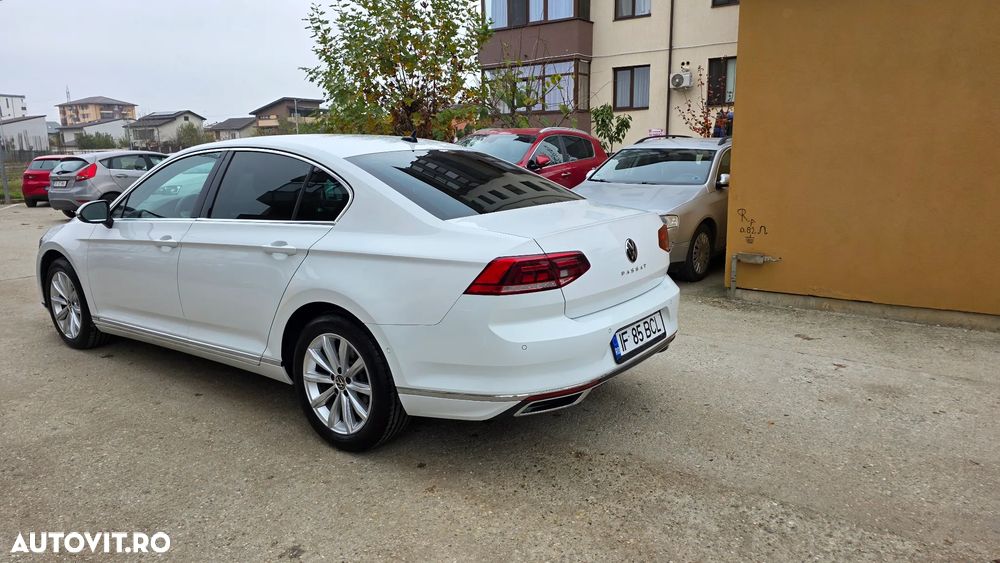 Volkswagen Passat 2.0 TDI DSG Comfortline - 3