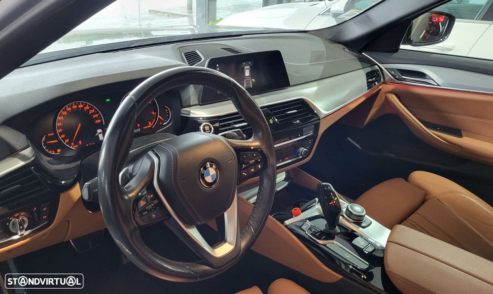 BMW 520 d Pack Desportivo M Auto - 18