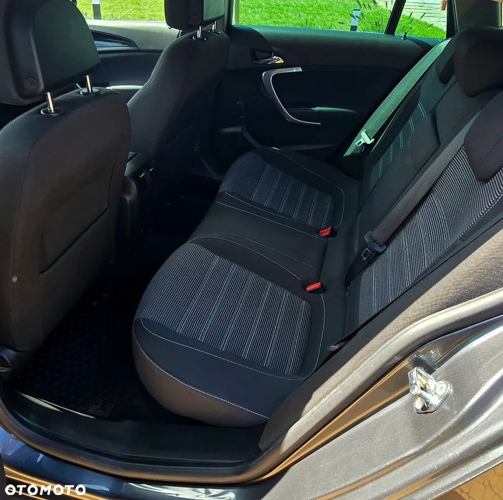 Opel Insignia - 25