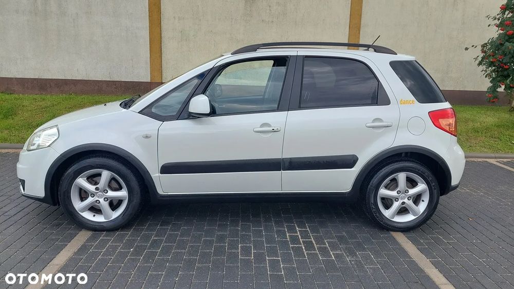 Suzuki SX4 1.6 VVT 4x2 Comfort Dance - 3