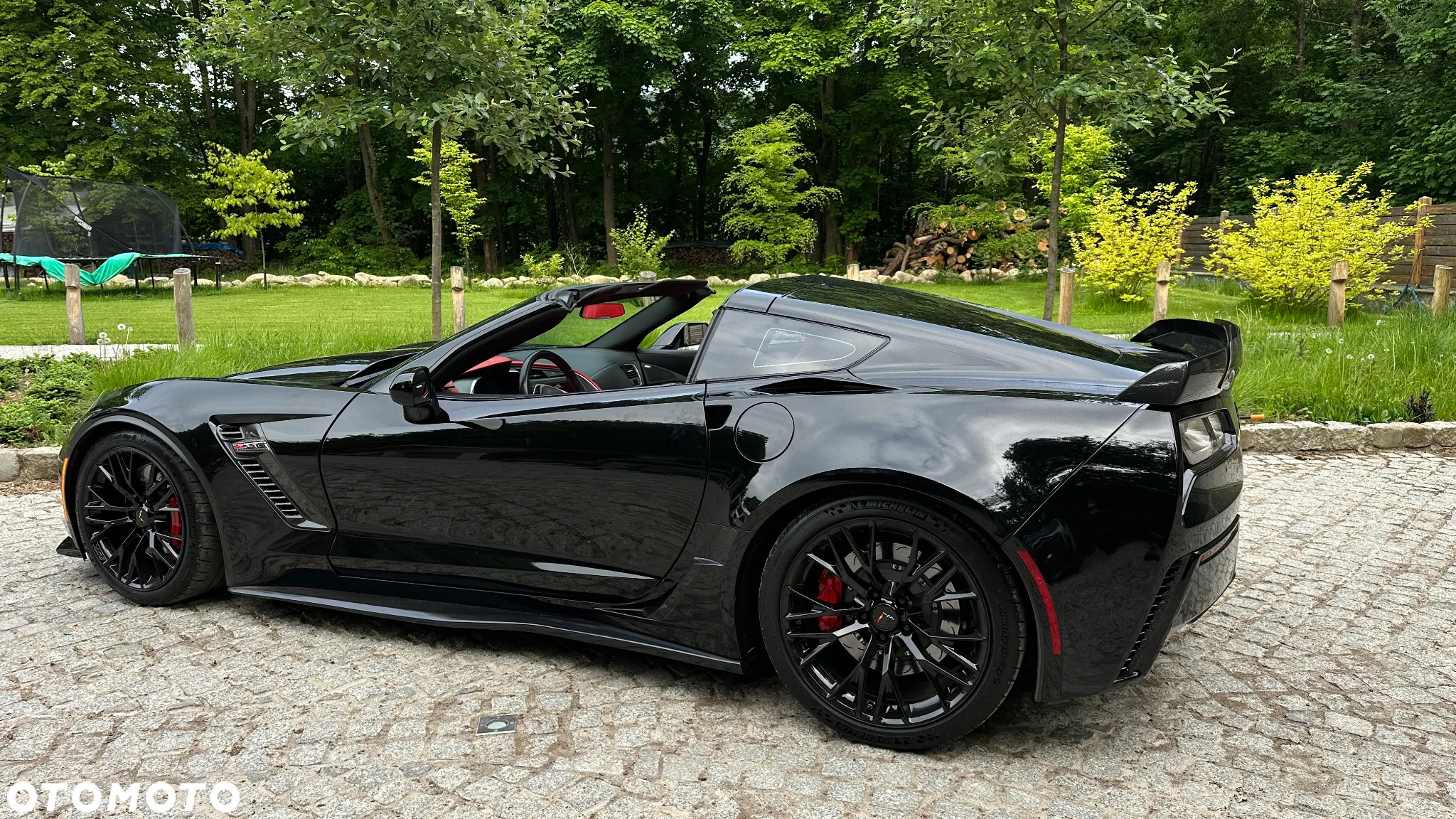 Chevrolet Corvette - 23