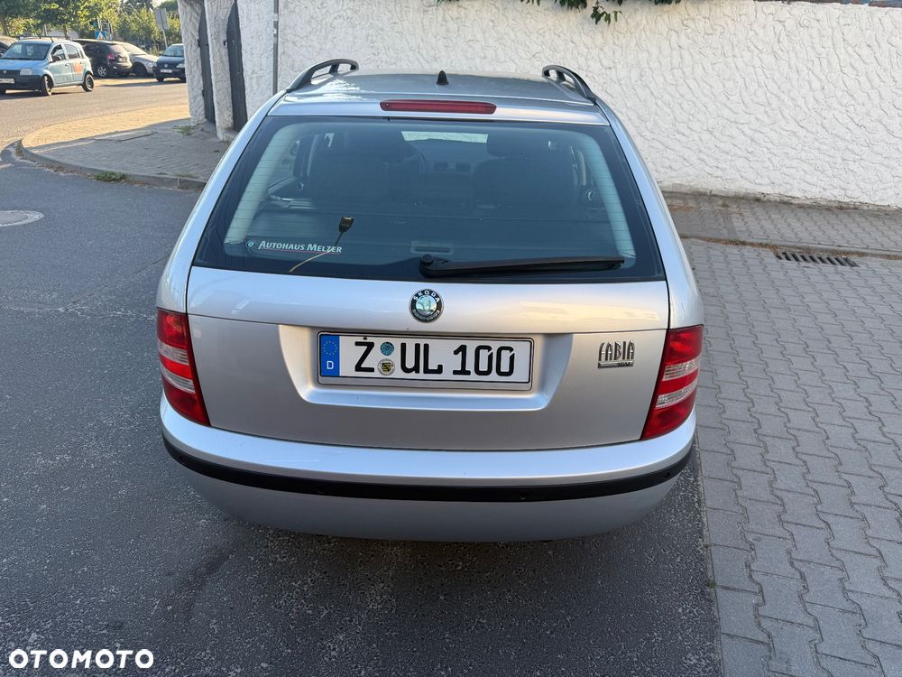 Skoda Fabia 1.4 16V Automatik Style Edition - 21