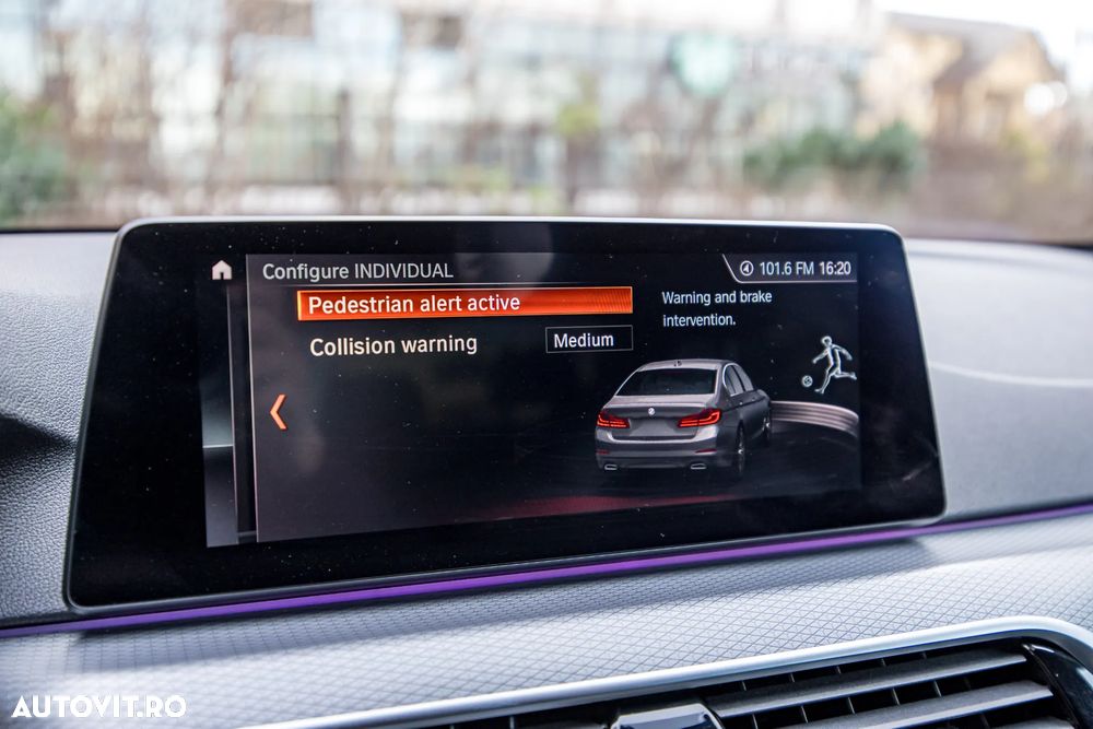 BMW Seria 5 520i AT - 26