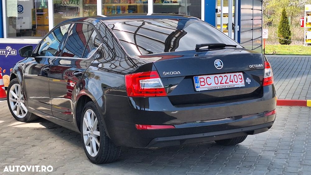 Skoda Octavia 2.0 TDI Green tec DSG Elegance - 3