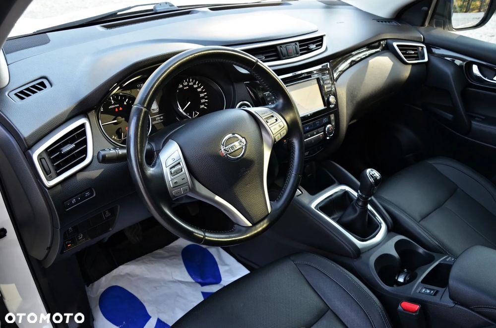 Nissan Qashqai 1.6 DCi 4x4 Tekna - 29