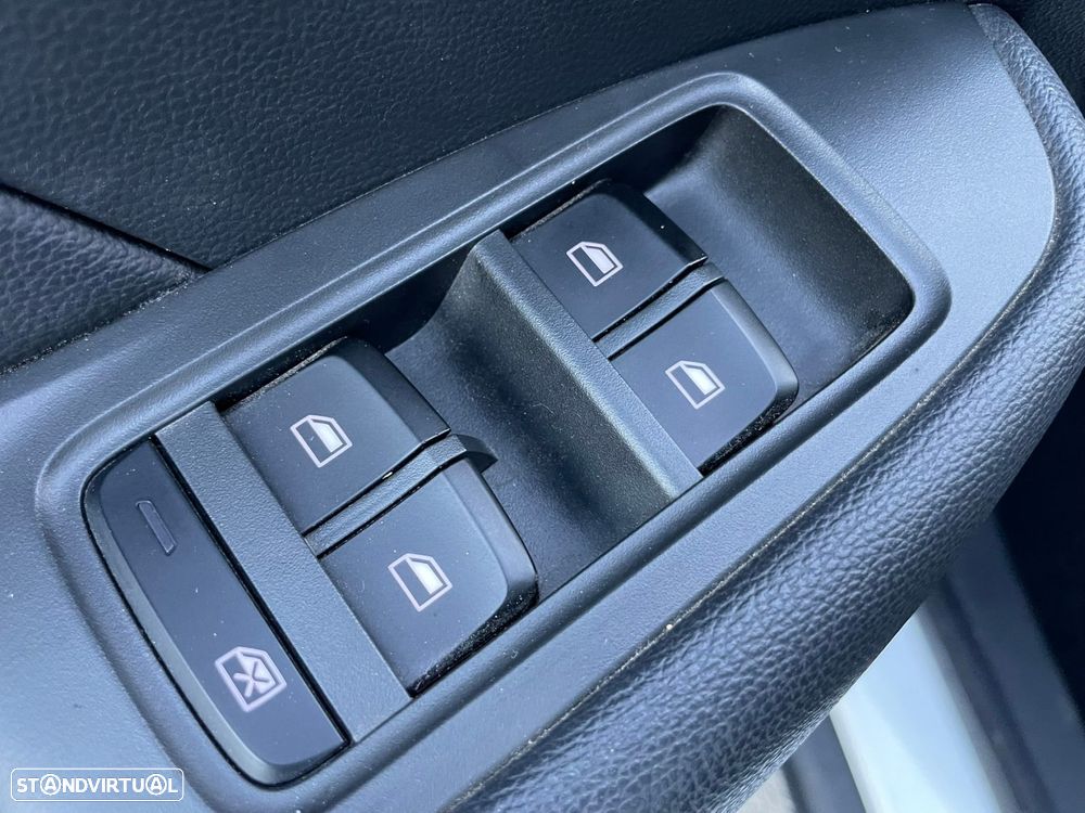 MG ZS EV 44.5 kWh Luxury - 25