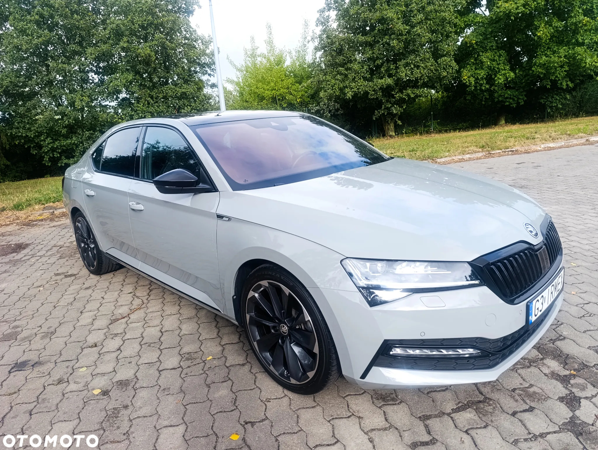 Skoda Superb 2.0 TDI SCR Sportline DSG - 4