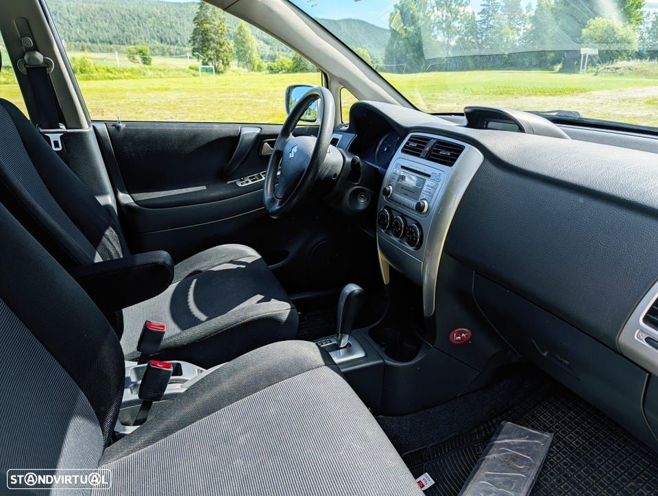 Suzuki Liana - 6