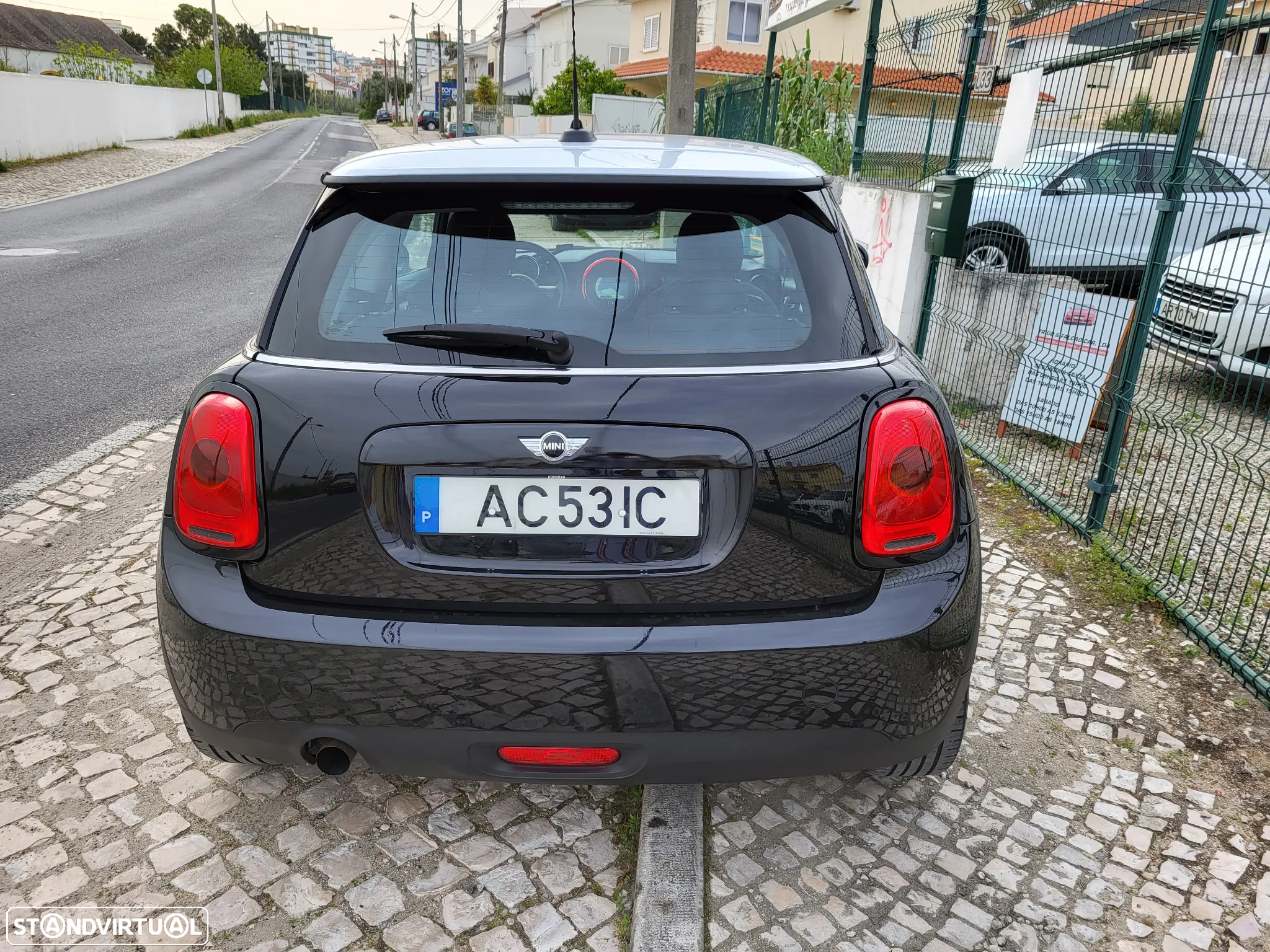 MINI 3 Portas One D - 4