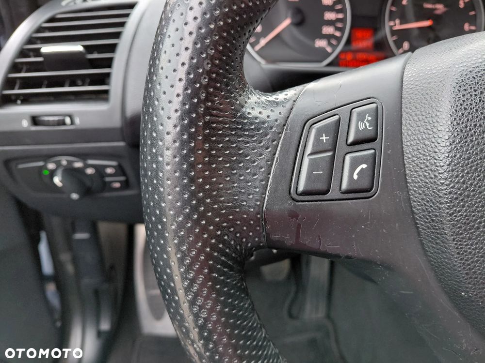BMW Seria 1 - 23
