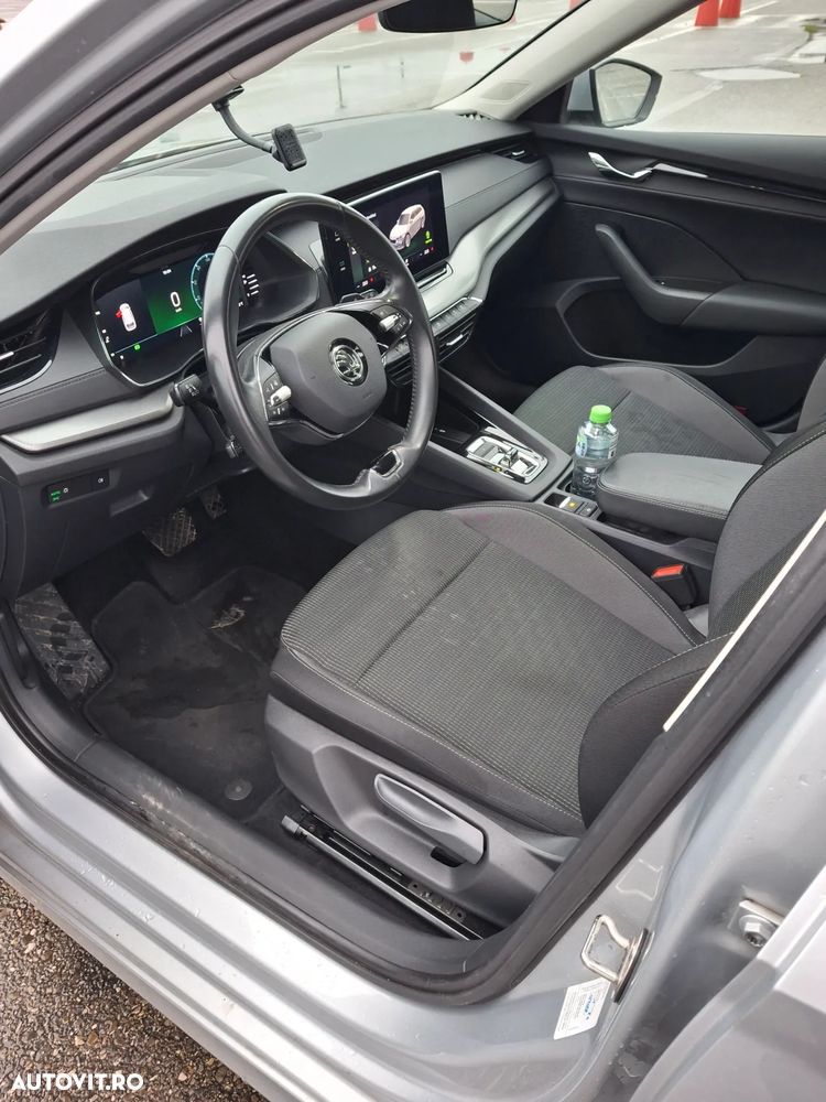 Skoda Octavia Combi 2.0 TDI DSG Clever - 11