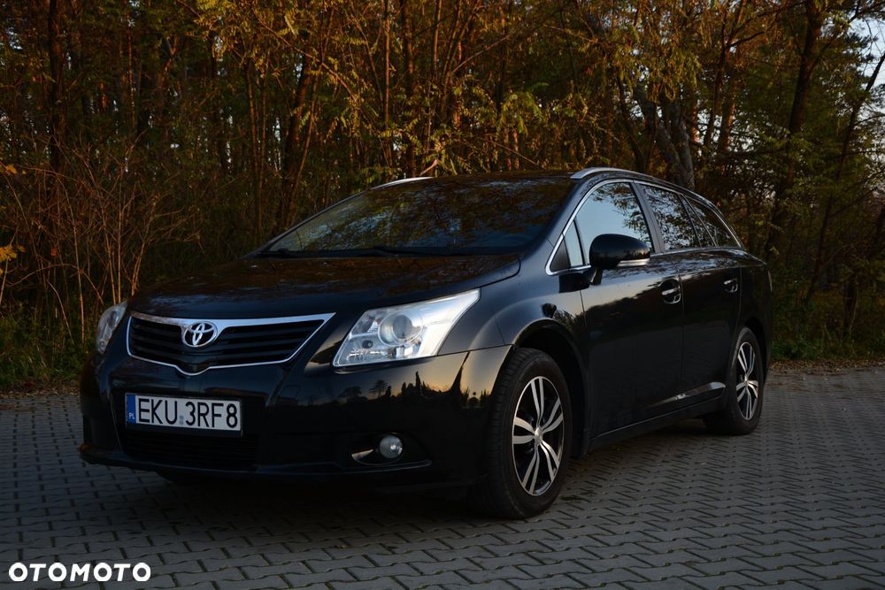Toyota Avensis 1.8 Sol plus NAVI - 2