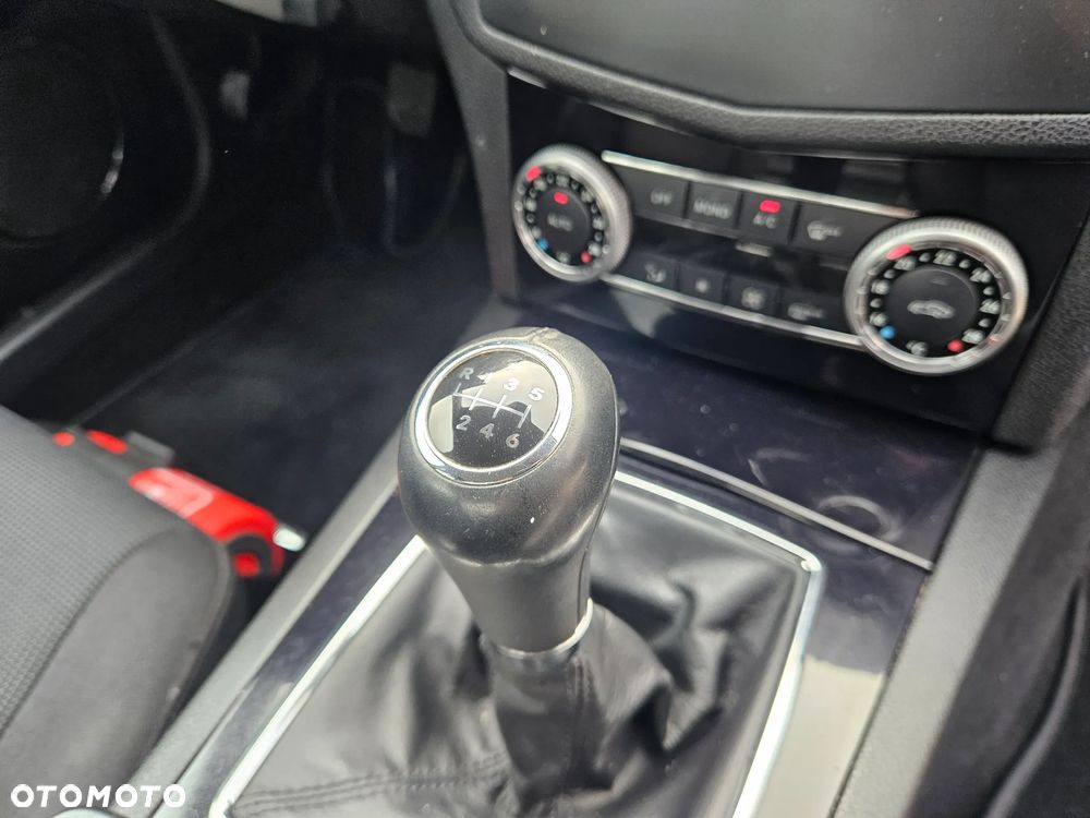 Mercedes-Benz Klasa C 180 K BlueEff Elegance - 22