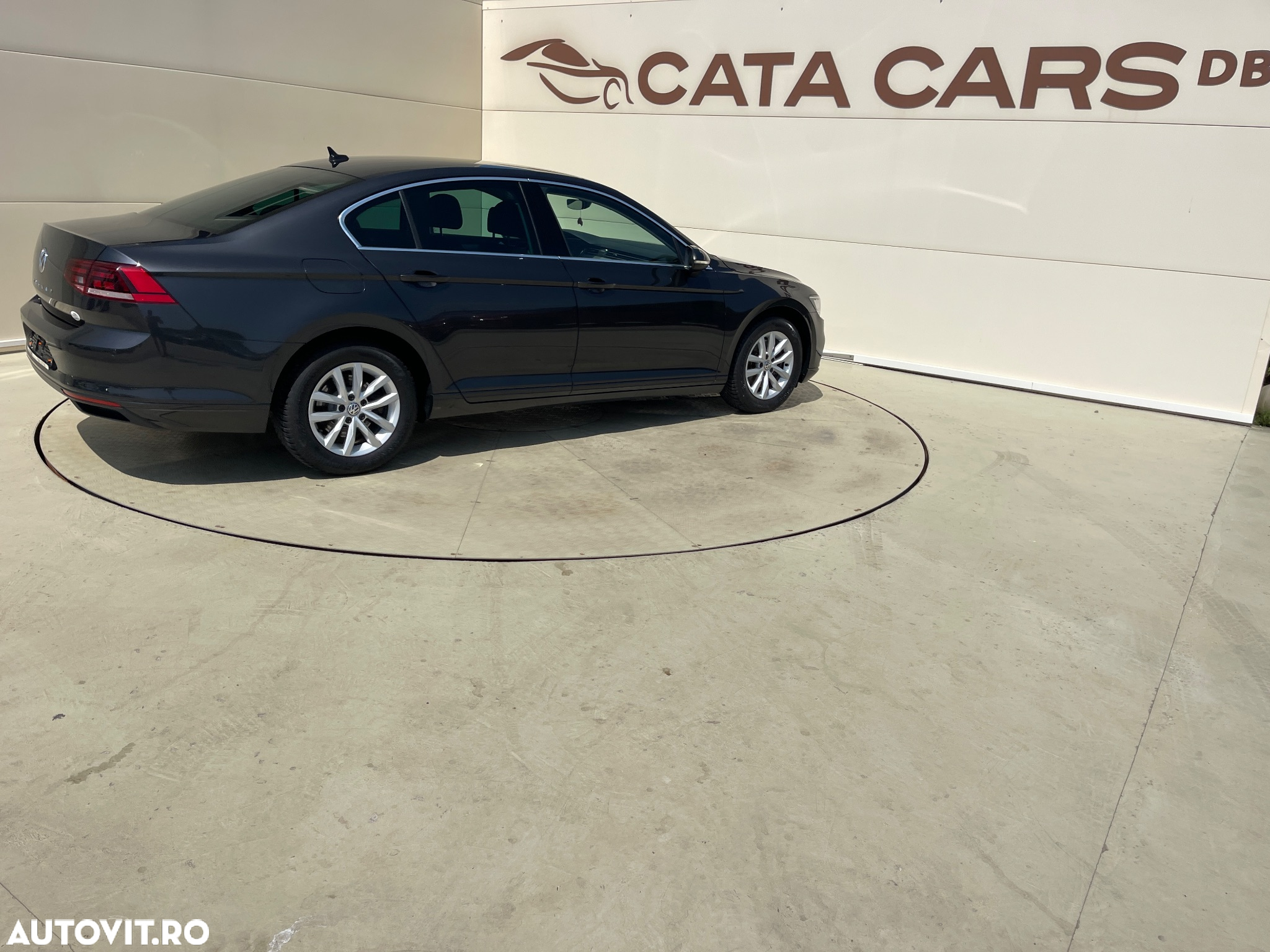 Volkswagen Passat - 17