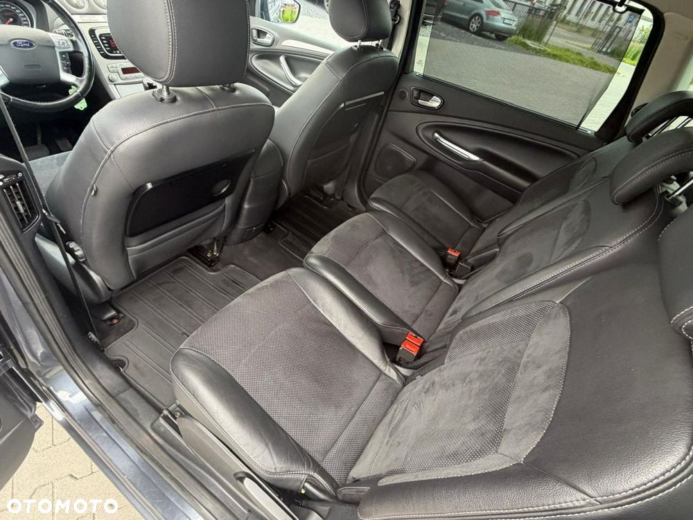 Ford S-Max - 10