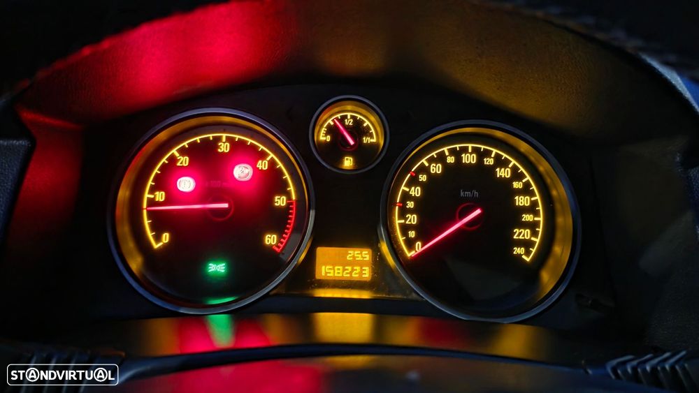 Opel Astra 1.3 CDTI Enjoy EcoFLEX - 24