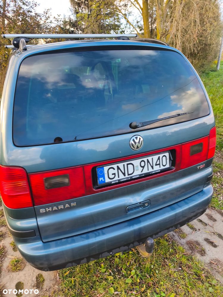 Volkswagen Sharan 2002 photo 2