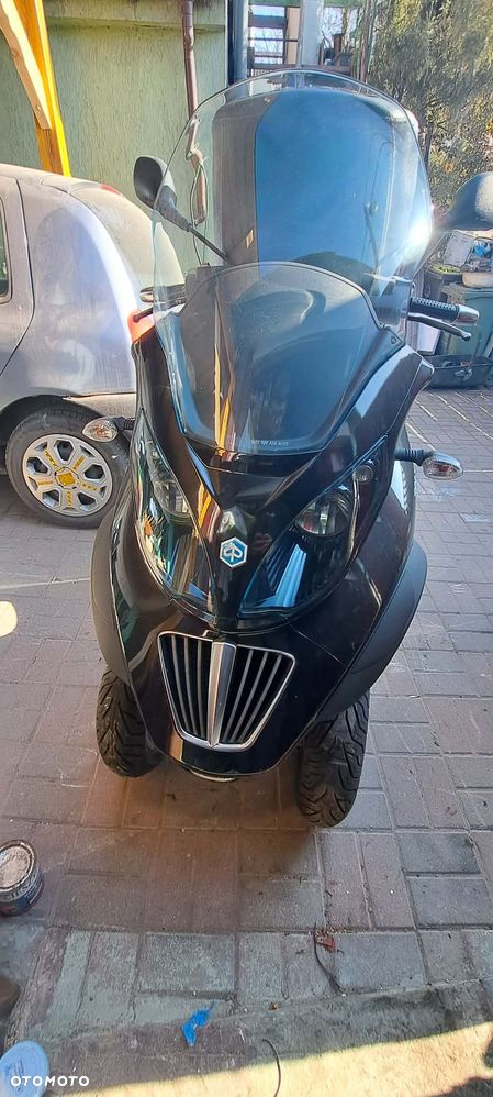 Piaggio MP-3 - 6