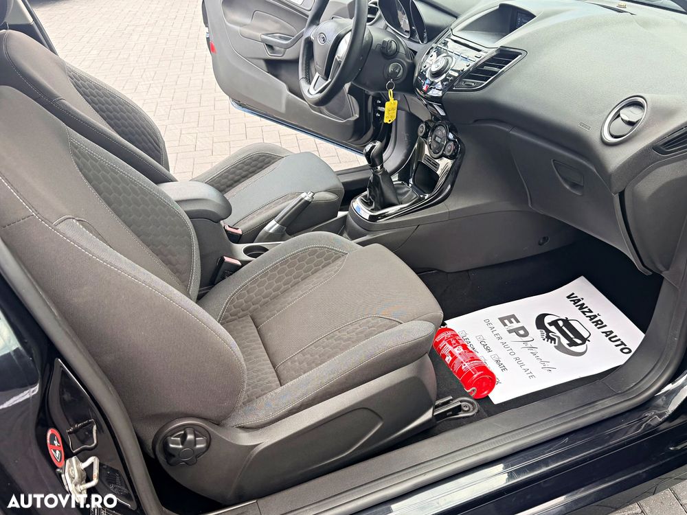 Ford Fiesta 1.6 TDCI DPF Titanium - 16