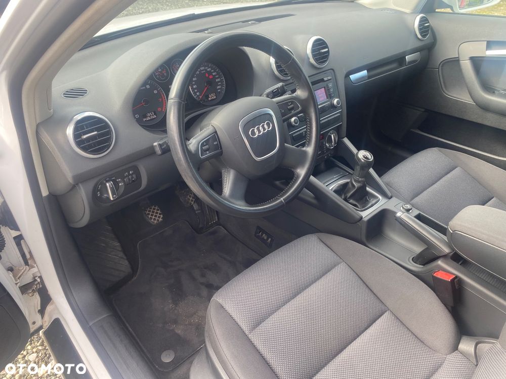 Audi A3 Sportback 1.6 Attraction - 20