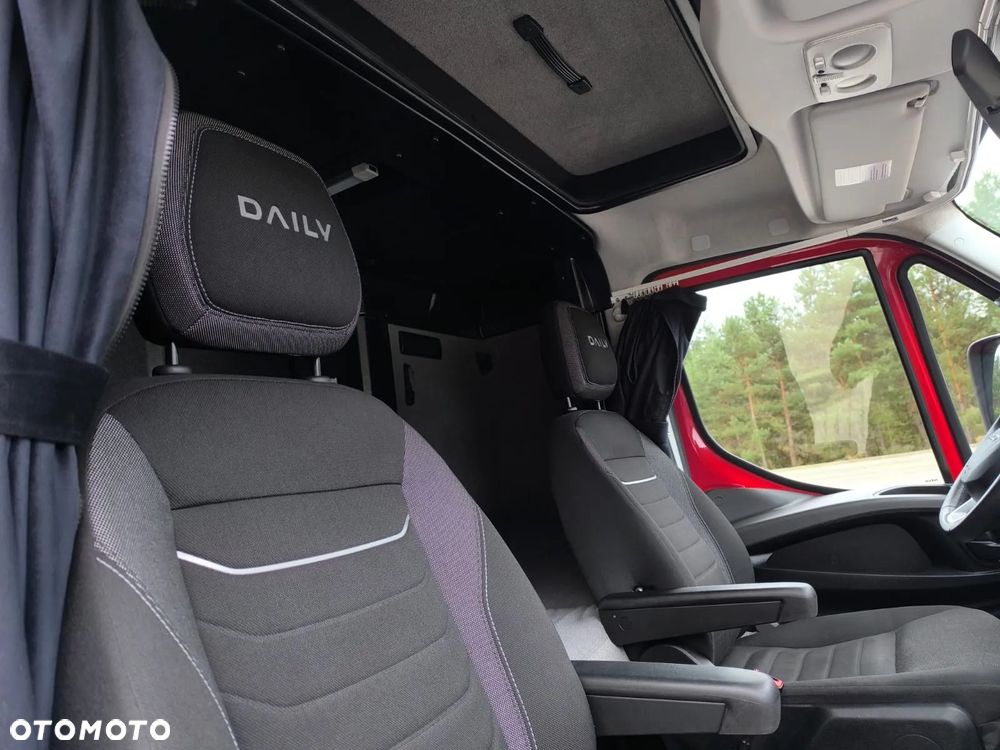 Iveco Daily 70C18 Sypialnia 2 Łóżka , WINDA 1.000kg, 15 Palet, Firana + Drzwi z Tyłu! - 21