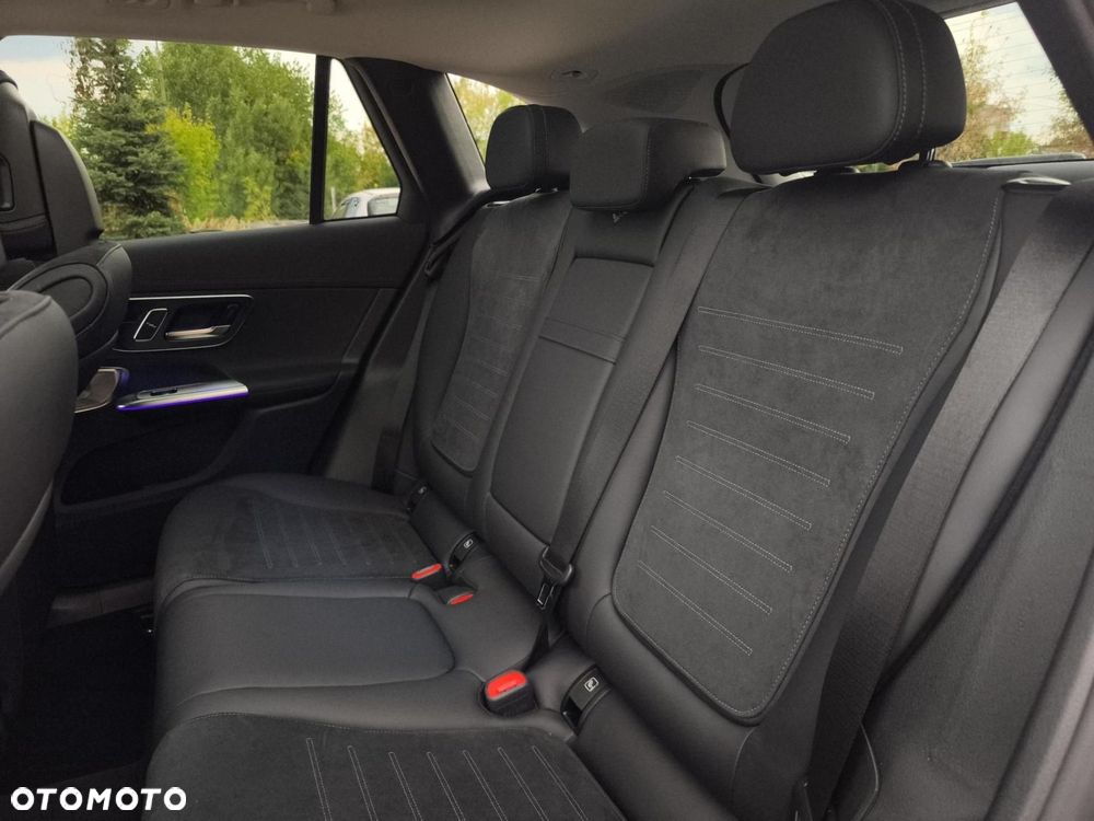 Mercedes-Benz GLC - 21