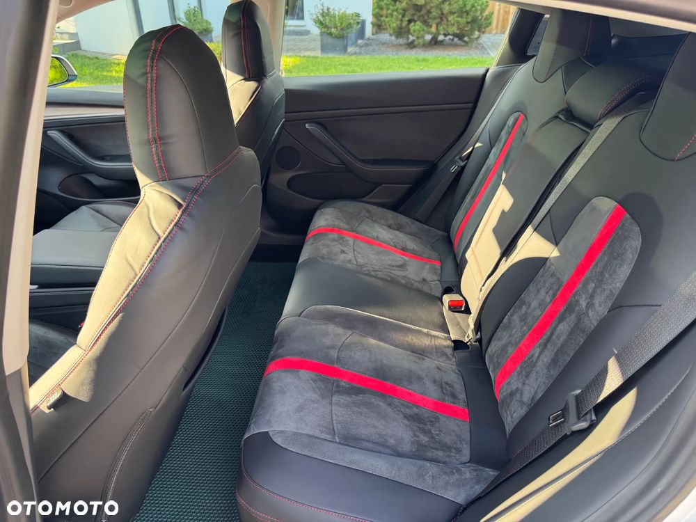 Tesla Model 3 - 7
