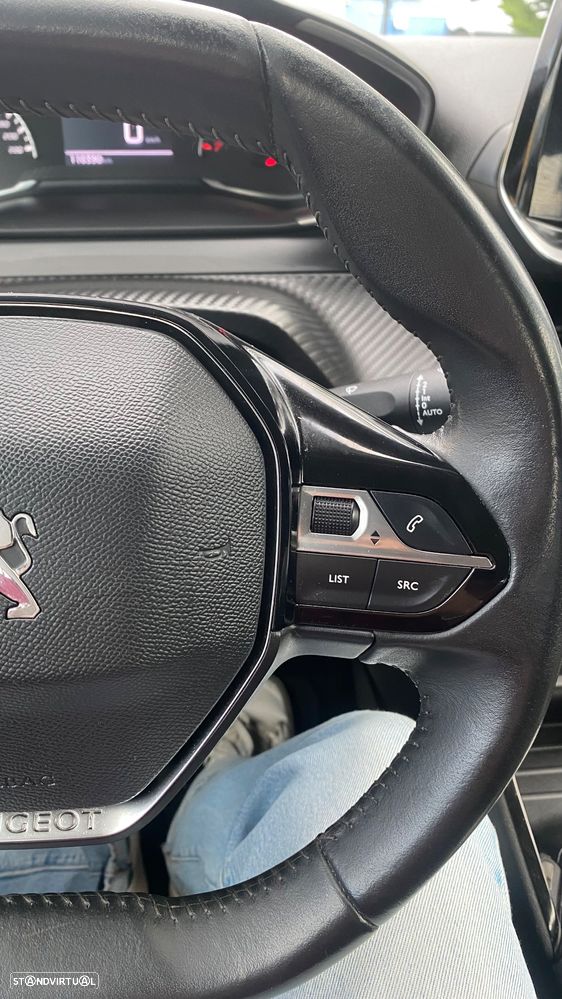 Peugeot 2008 1.5 BlueHDi Active Pack - 32