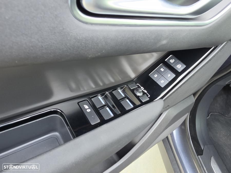 Land Rover Range Rover Velar 2.0 P400e AWD Dynamic SE - 30