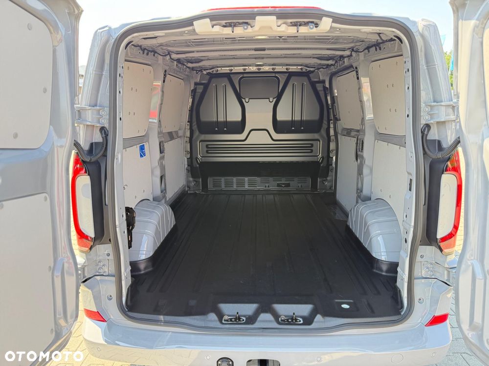 Volkswagen Transporter T7 - 31