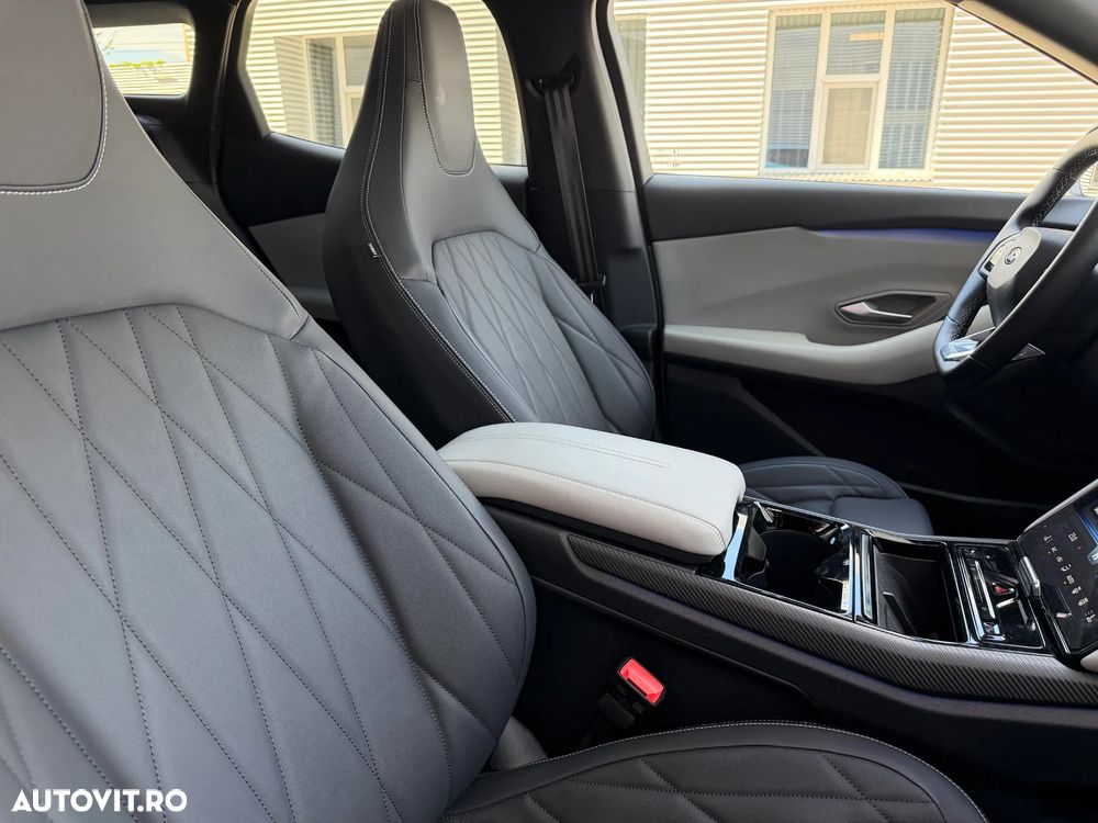 Ford Explorer RWD 77 kWh Extended Range Premium - 10