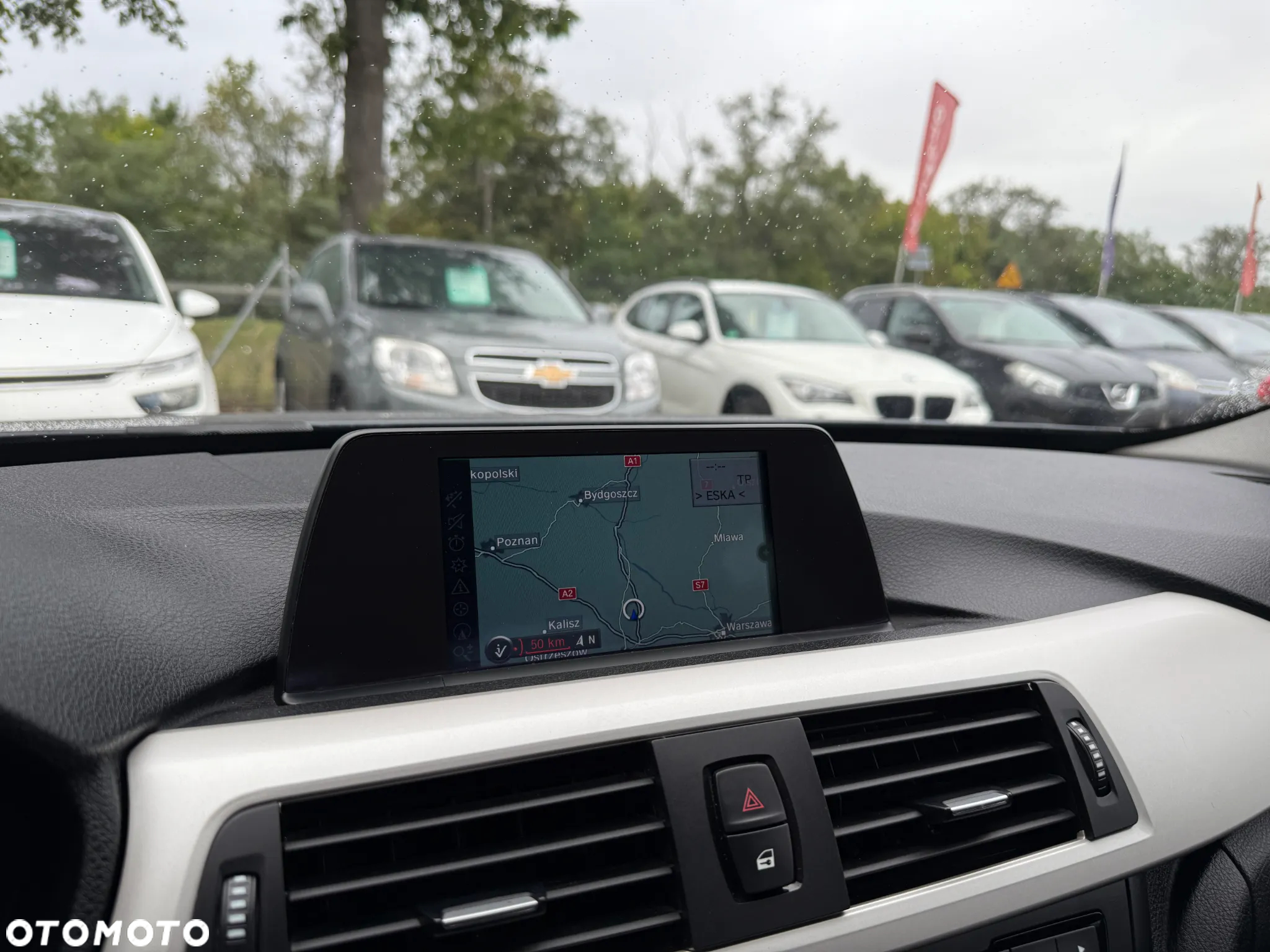 BMW Seria 3 318d - 15