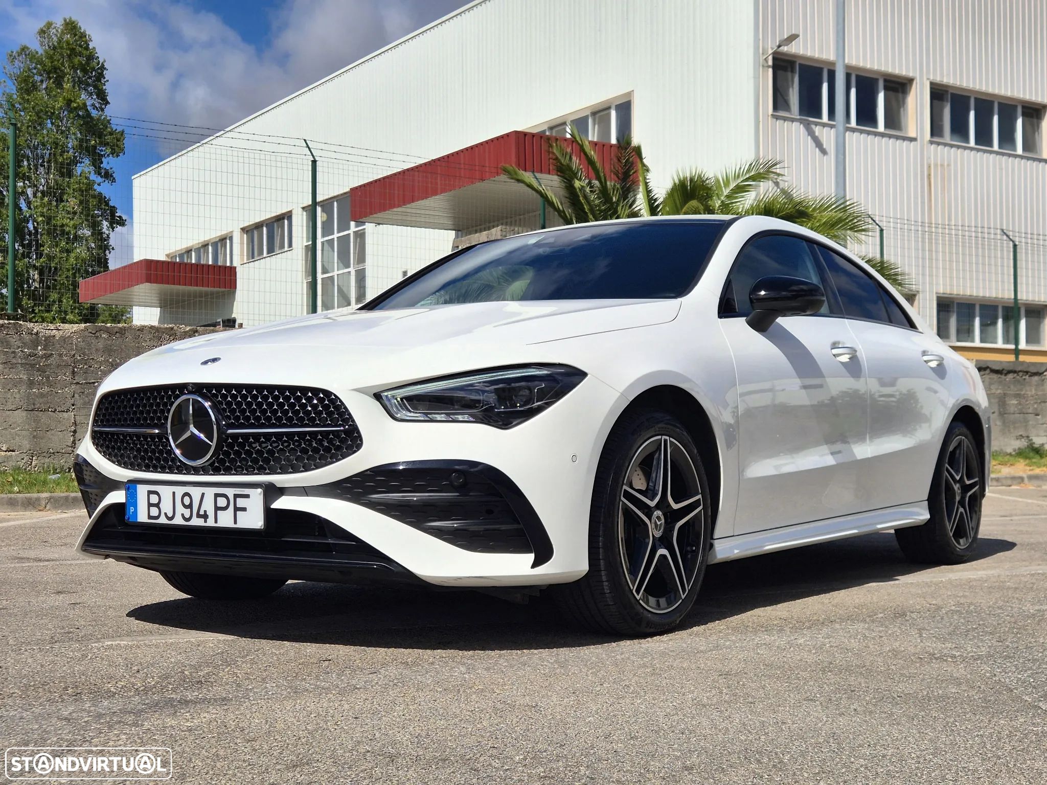 Mercedes-Benz CLA 250 e 8G-DCT AMG Line - 1