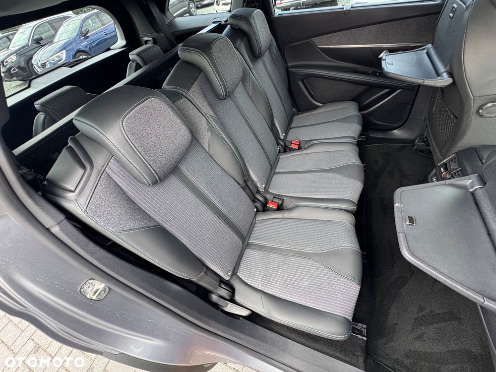 Peugeot 5008 - 27