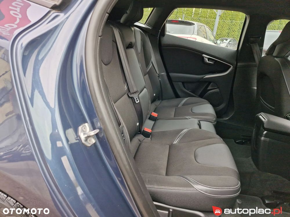 Volvo V40 D2 Momentum - 18