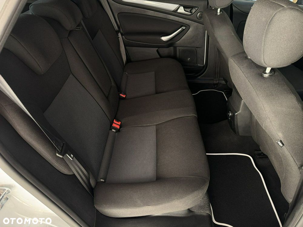 Ford Mondeo 2.0 TDCI Business Edition - 19