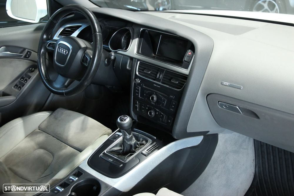 Audi A5 Cabrio 2.0 TDi S-line - 10
