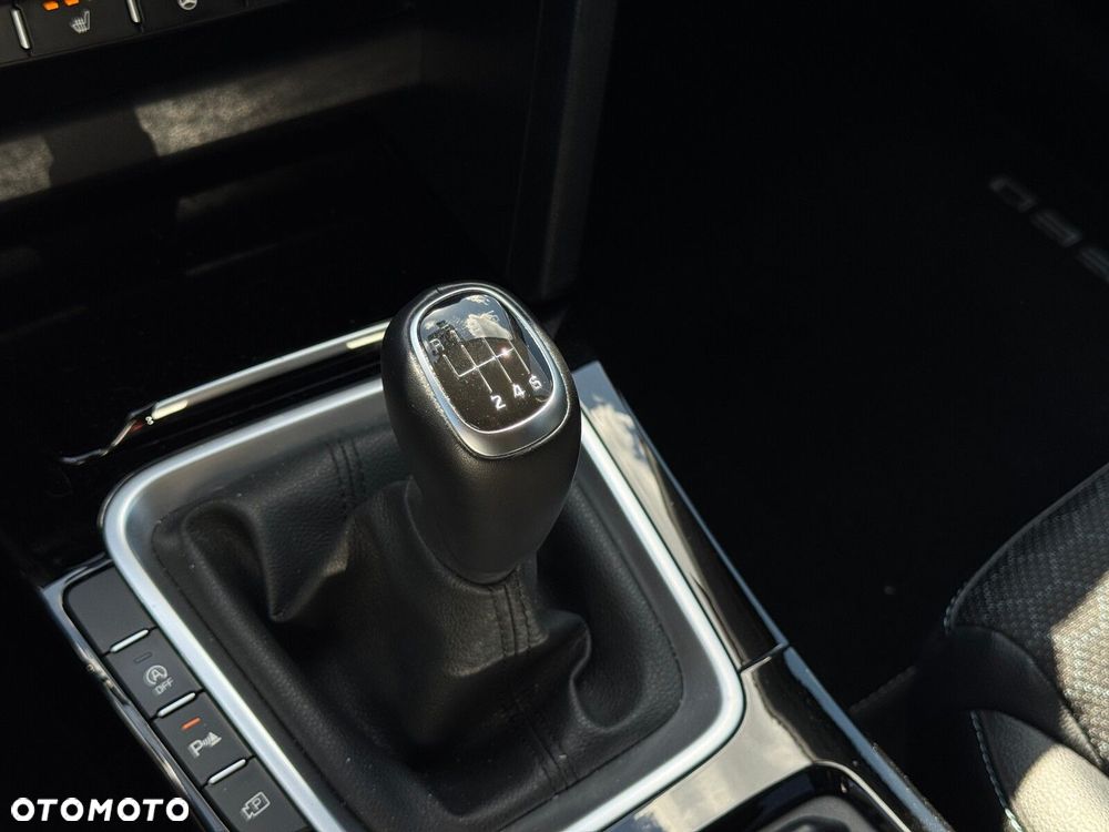 Kia Ceed 1.5 T-GDI Business Line - 14