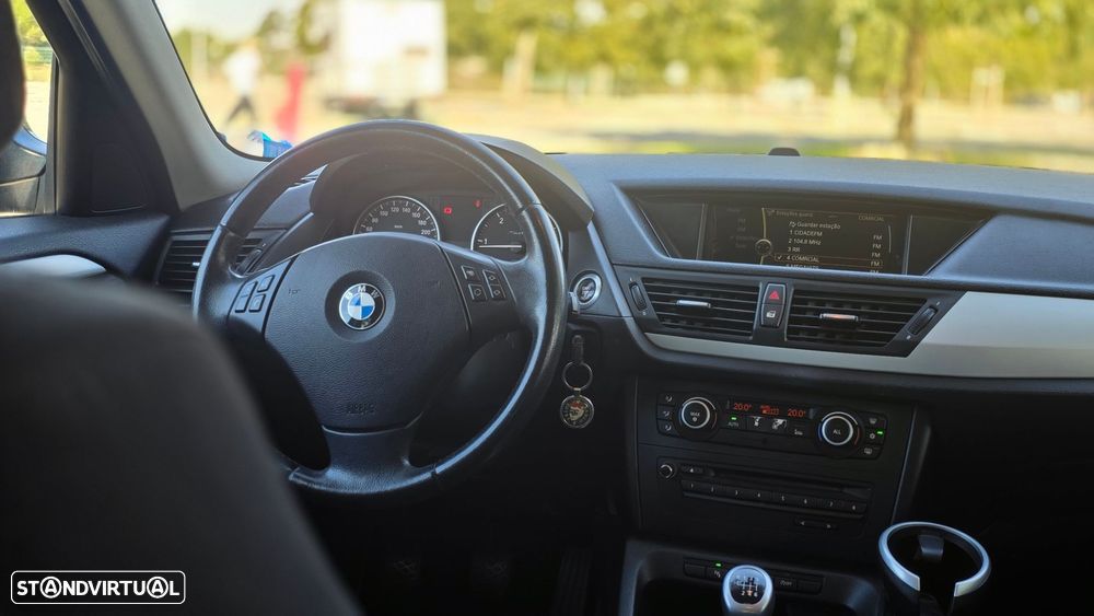 BMW X1 18 d xDrive - 27