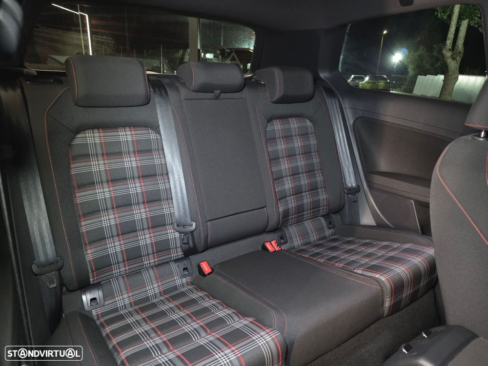 VW Golf 2.0 TSi GTi DSG - 9
