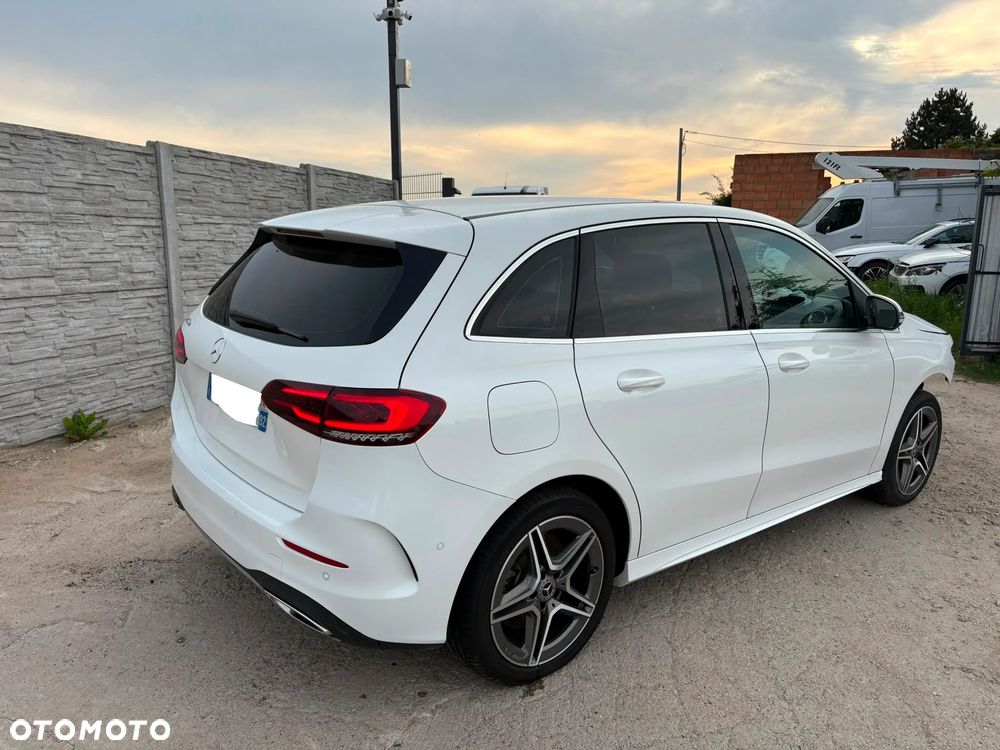 Mercedes-Benz Klasa B 250 e 8G-DCT AMG Line - 38