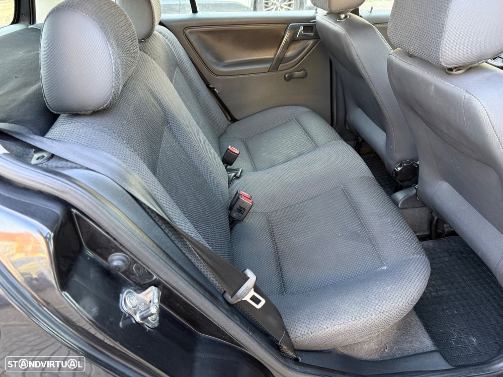 VW Polo 1.0 Confortline - 10