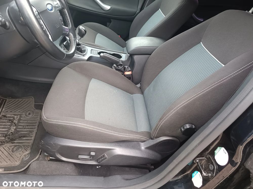 Ford Mondeo 2.0 TDCI Trend - 9