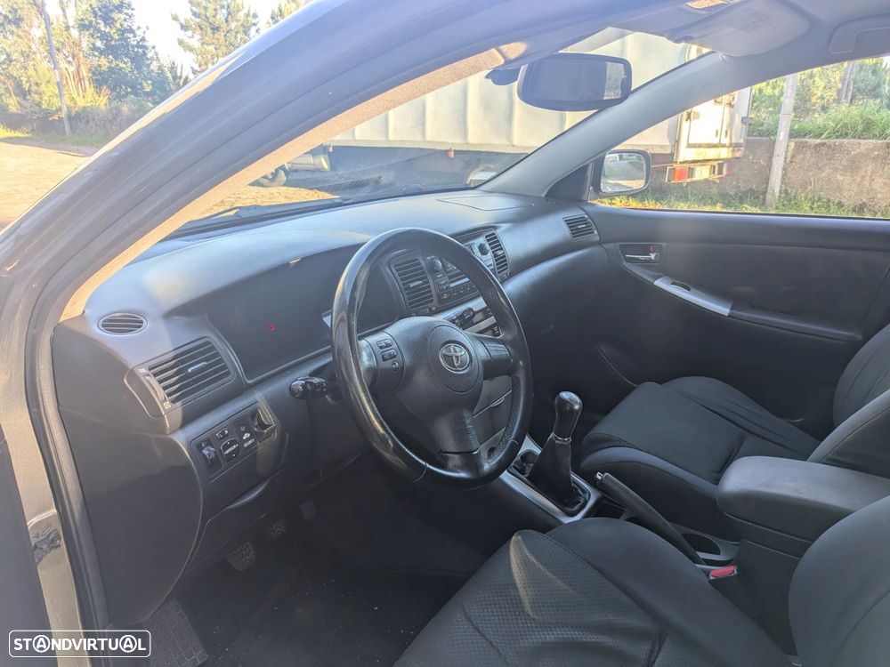 Toyota Corolla 1.4 D-4D - 5