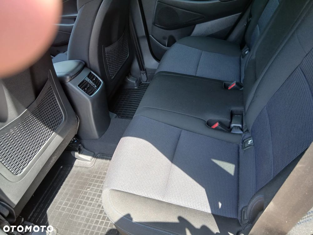 Hyundai Tucson 1.6 GDI BlueDrive Style 2WD - 13