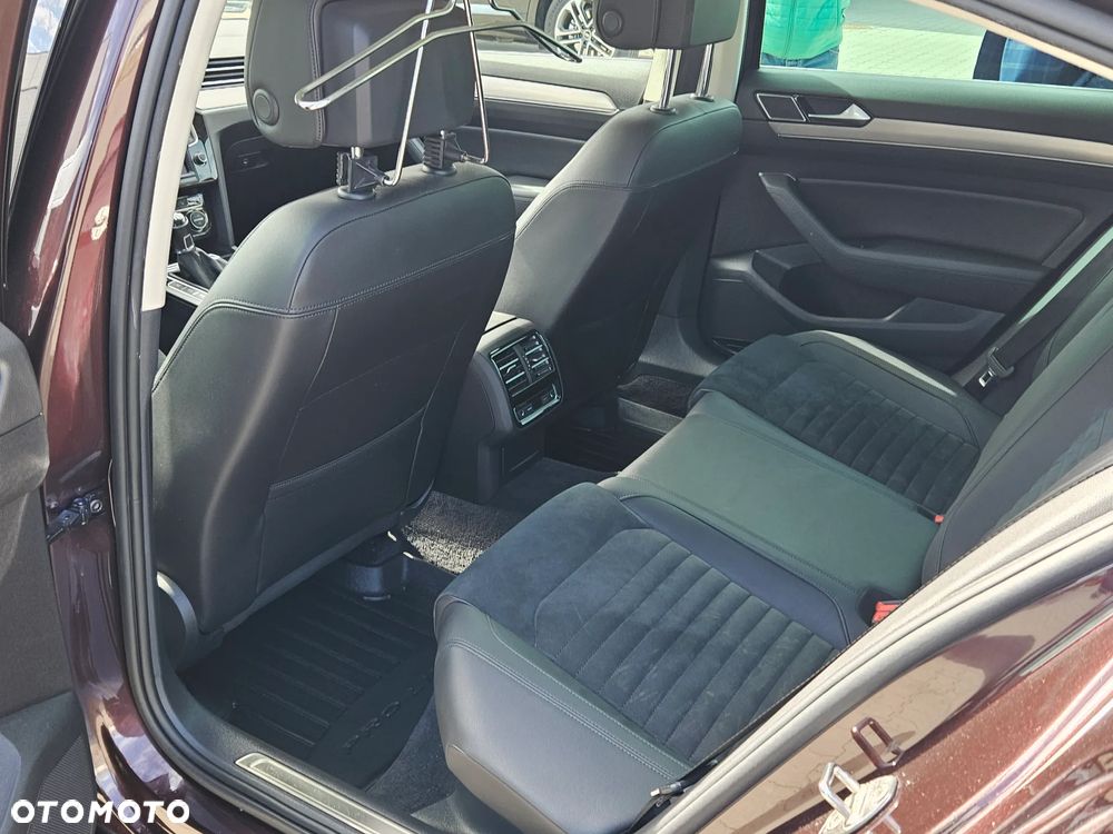 Volkswagen Passat - 15