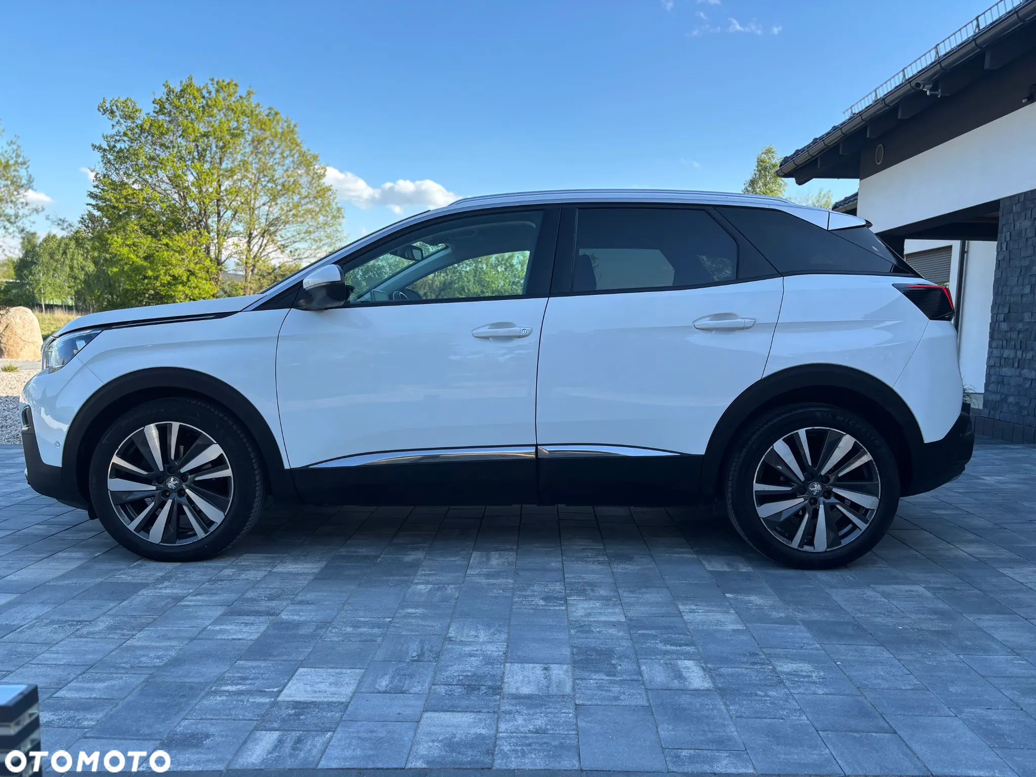 Peugeot 3008 1.6 BlueHDi Allure S&S - 4
