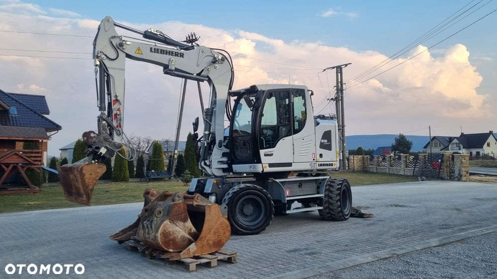 Liebherr A912/ 2017r/ Maszyna sprowadzona/ - 10