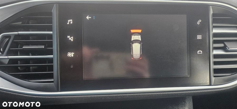 Peugeot 308 BlueHDi 130 EAT8 Allure - 13