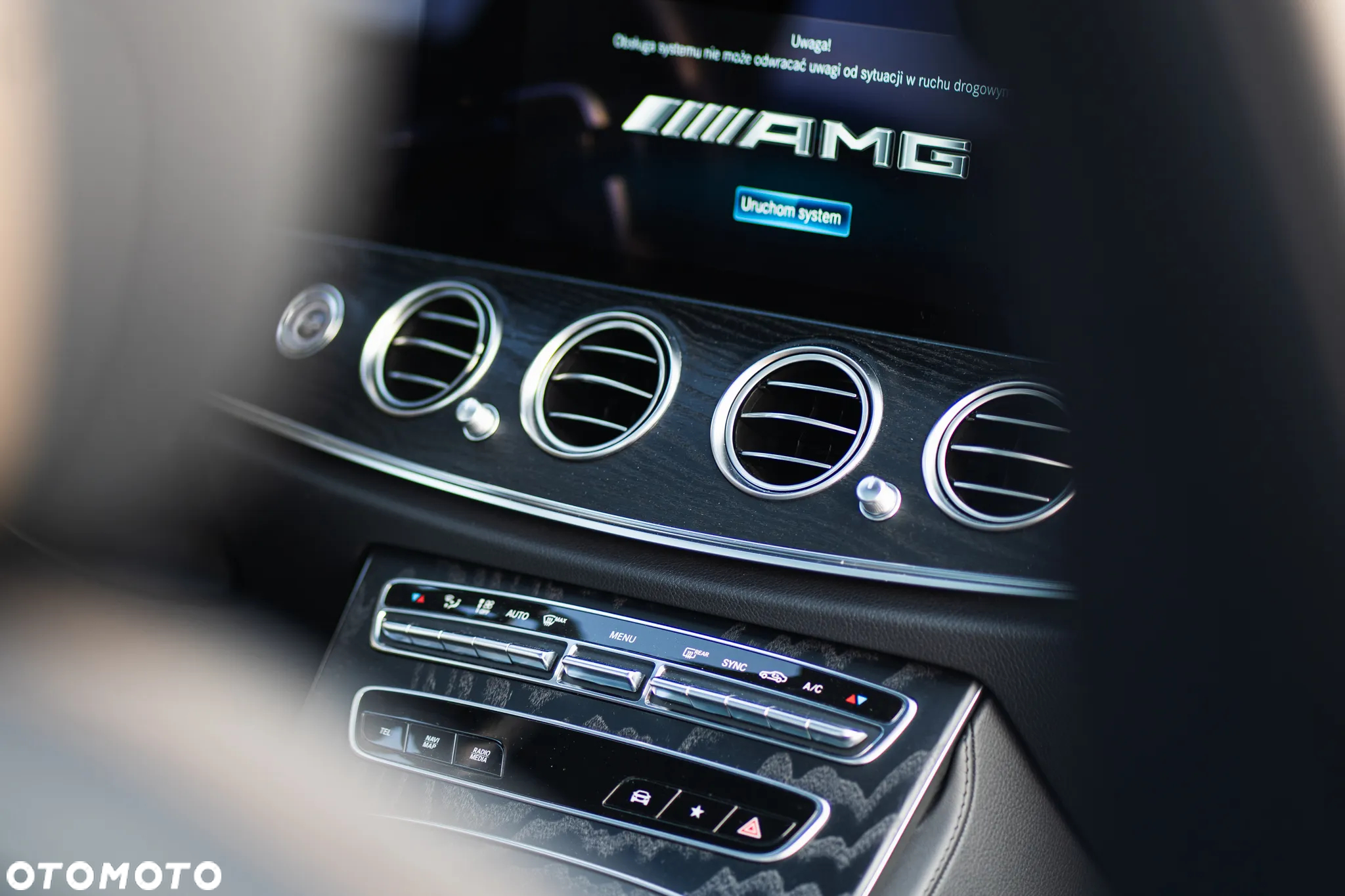Mercedes-Benz Klasa E AMG 53 4Matic AMG Speedshift 9G-TCT - 24